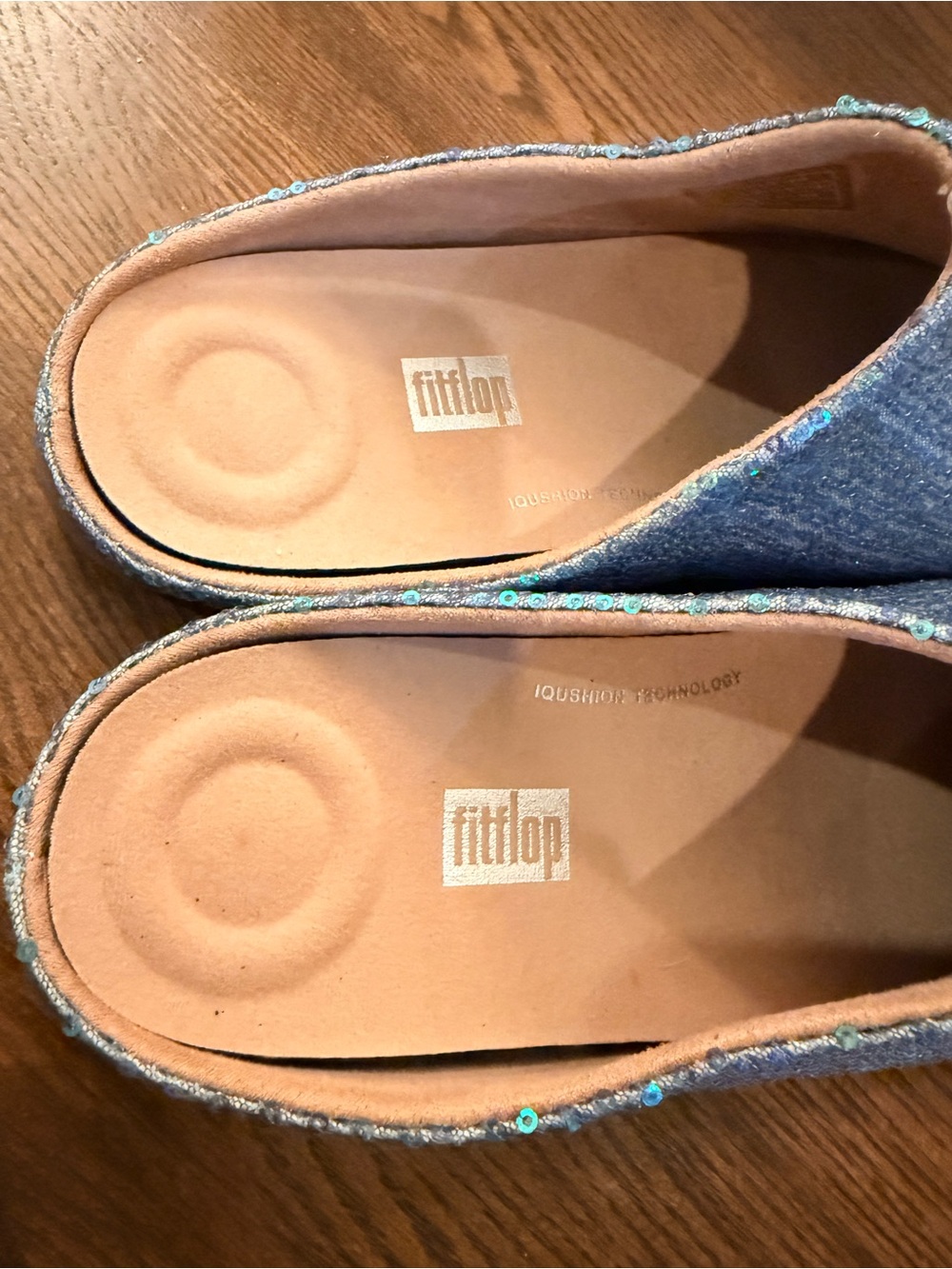 Fitflop Chrissie slippers. Iridescent blue sequin. Women size 9 - Picture 5 of 6